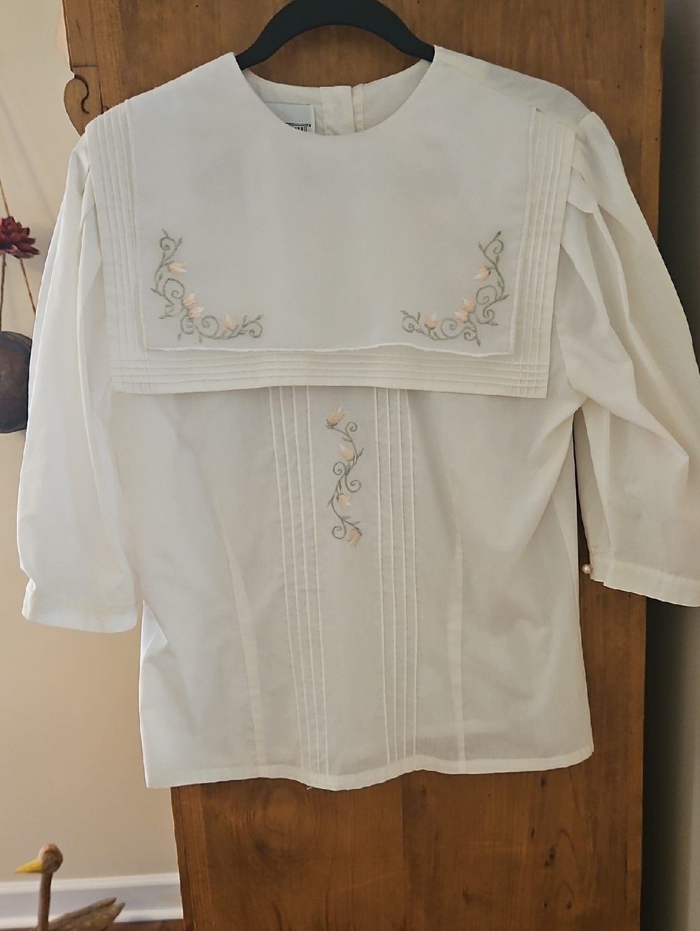 Vintage Embroidered Cottagecore Blouse